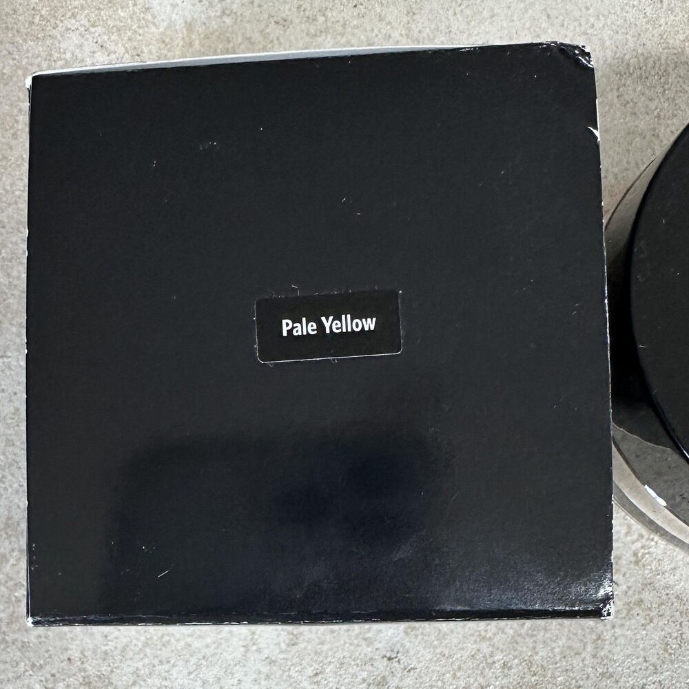 Bobbi Brown Sheer Finish Loose Powder Pale Yellow 0.35oz Face Makeup Setting - Picture 3 of 6